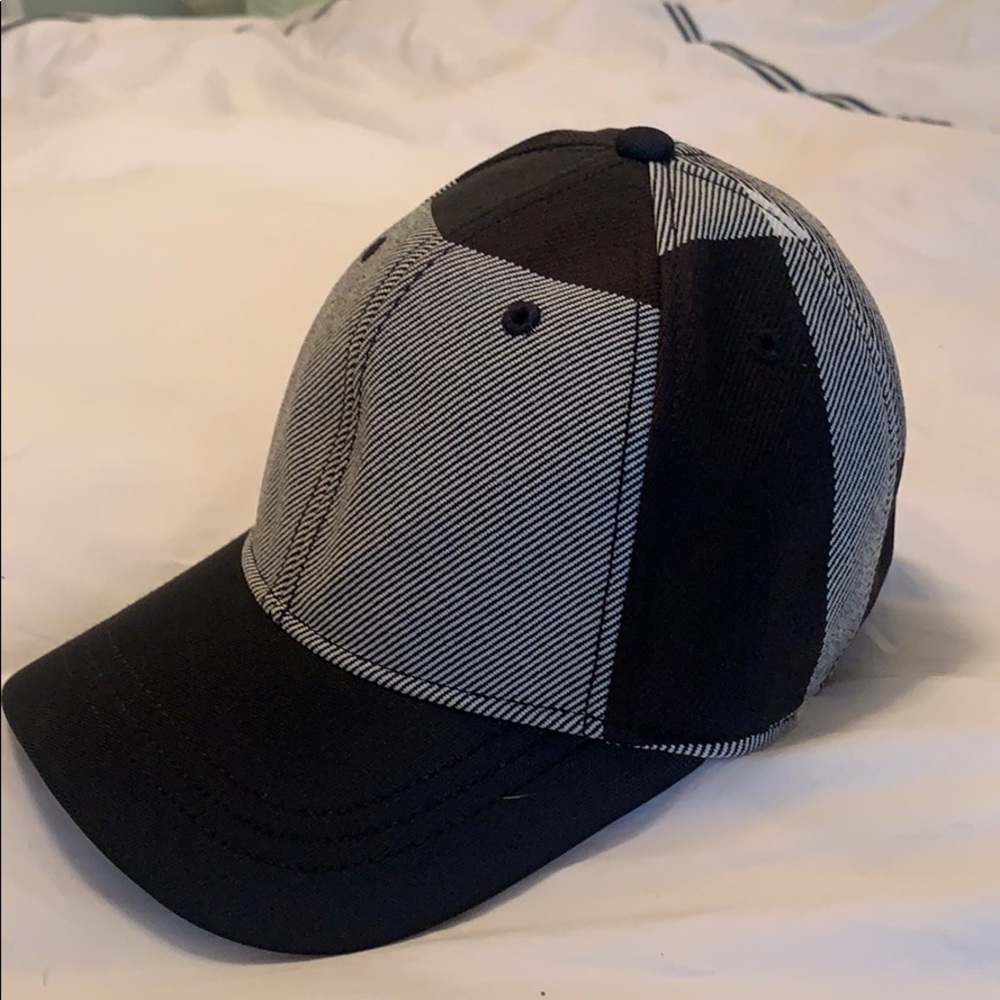 Lululemon fleece lined hat / baseball style cap